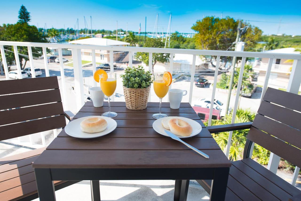 Deluxe King Two Bedroom Suite at Skipjack Resort & Marina