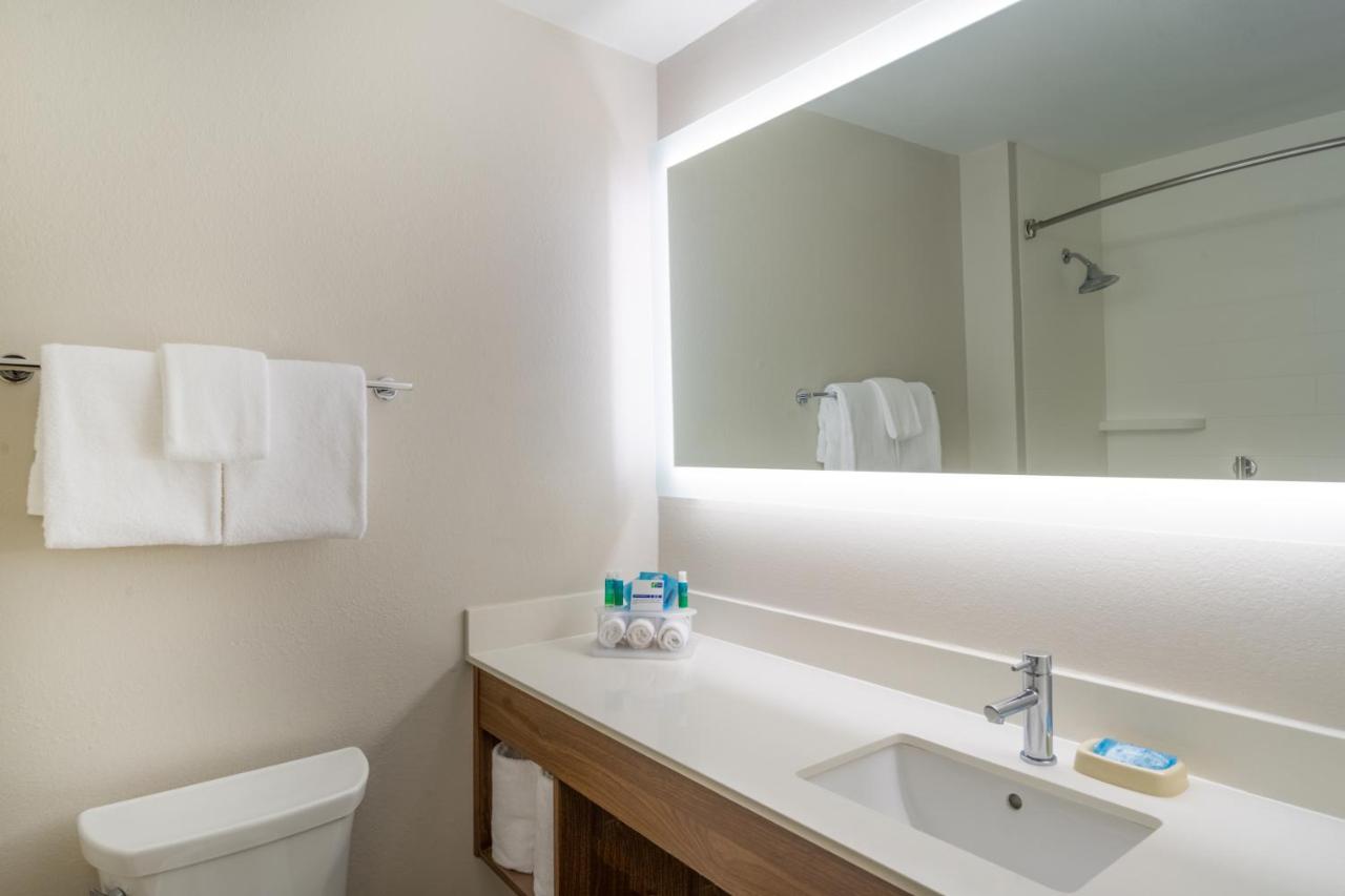 | Holiday Inn Express Hotel Howe / Sturgis, an IHG Hotel