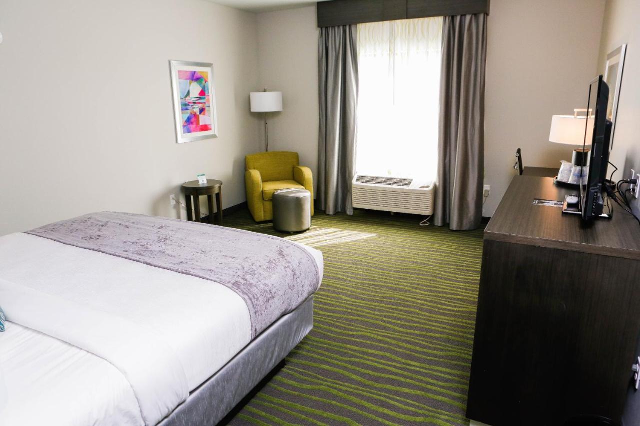 Deluxe King Room at Best Western Plus Prien Lake Hotel & Suites - Lake Charles