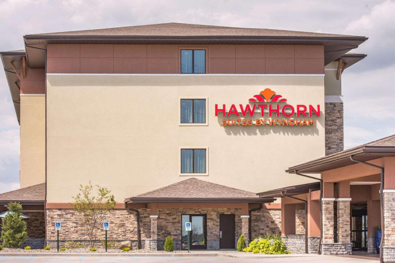 | Hawthorn Suites by Wyndham Saint Clairsville