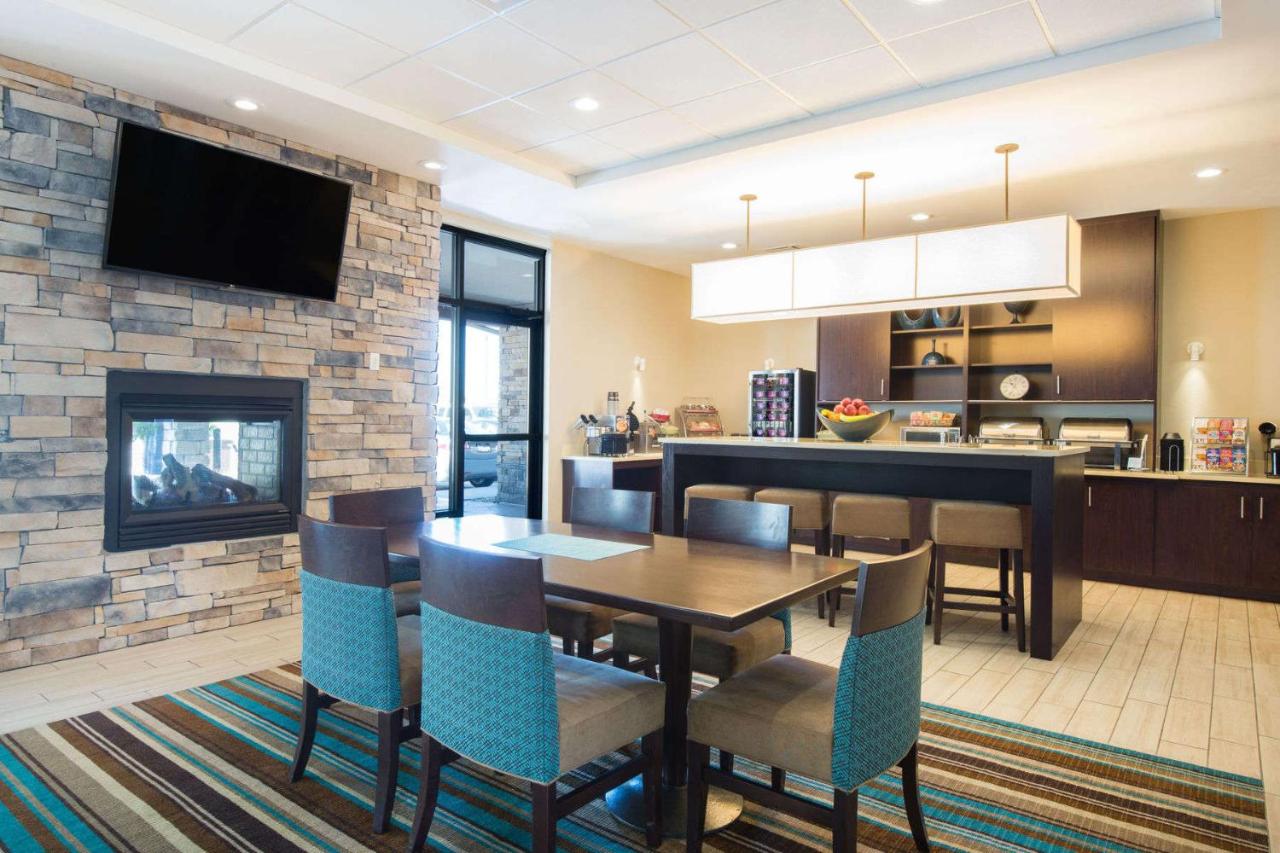 | Hawthorn Suites by Wyndham Saint Clairsville