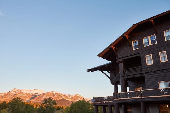  | Glacier Park Lodge