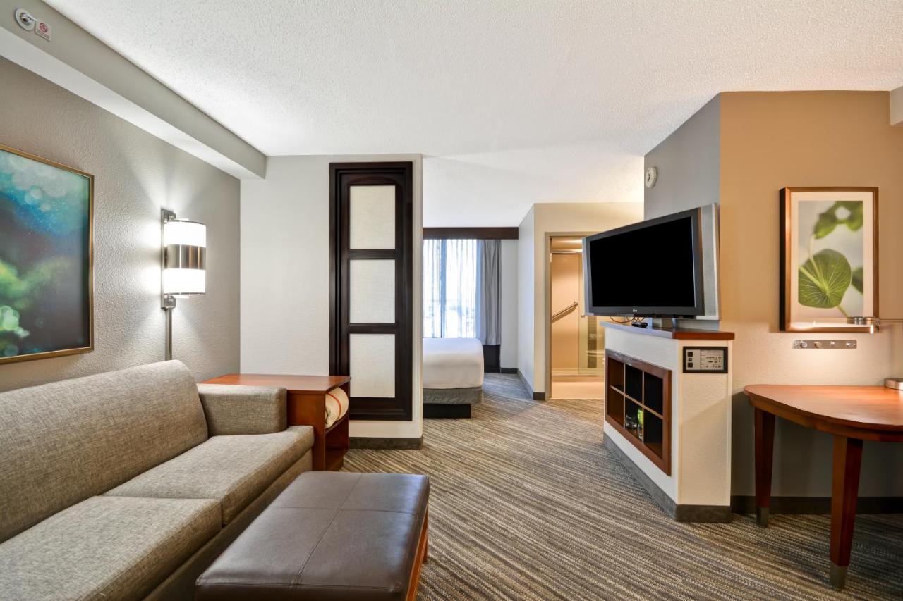Guestroom 1 King at Hyatt Place Baton Rouge/I-10