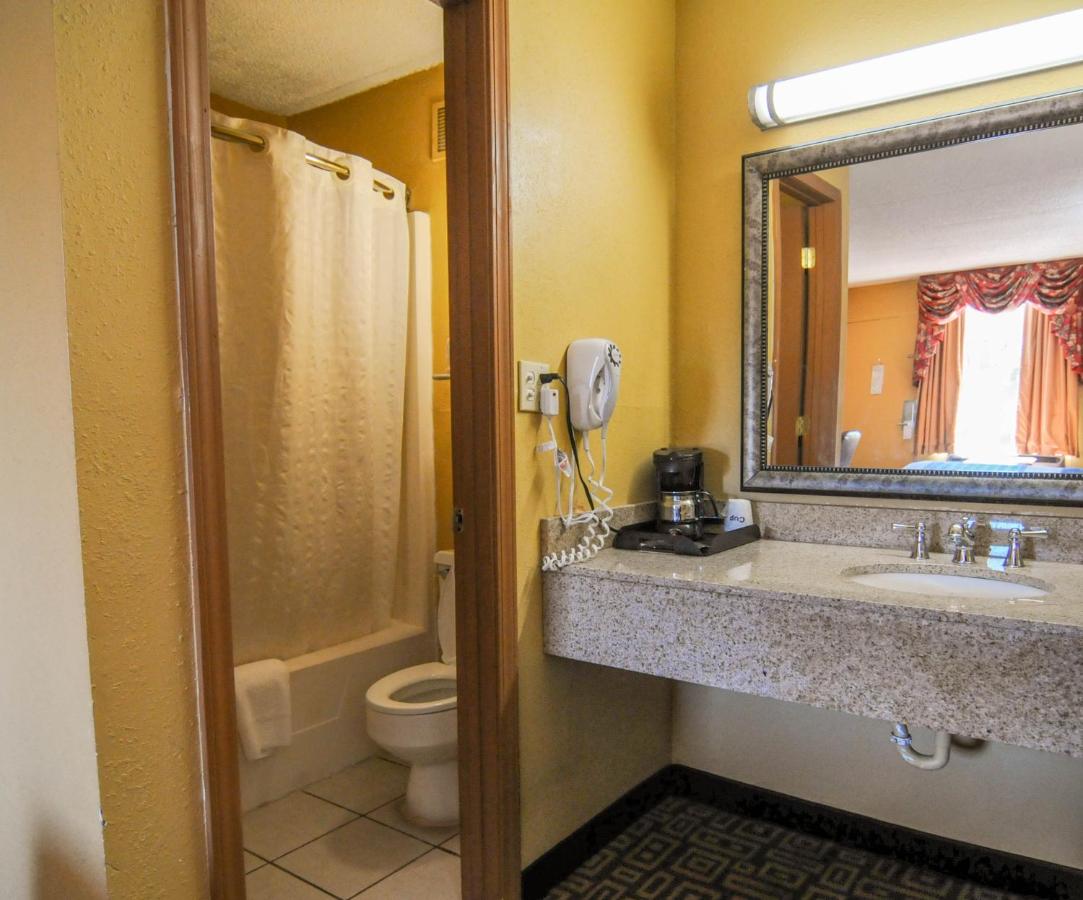 | Heritage Inn