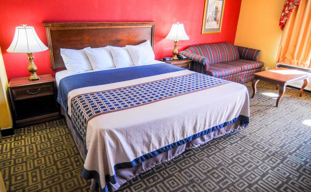 | Heritage Inn