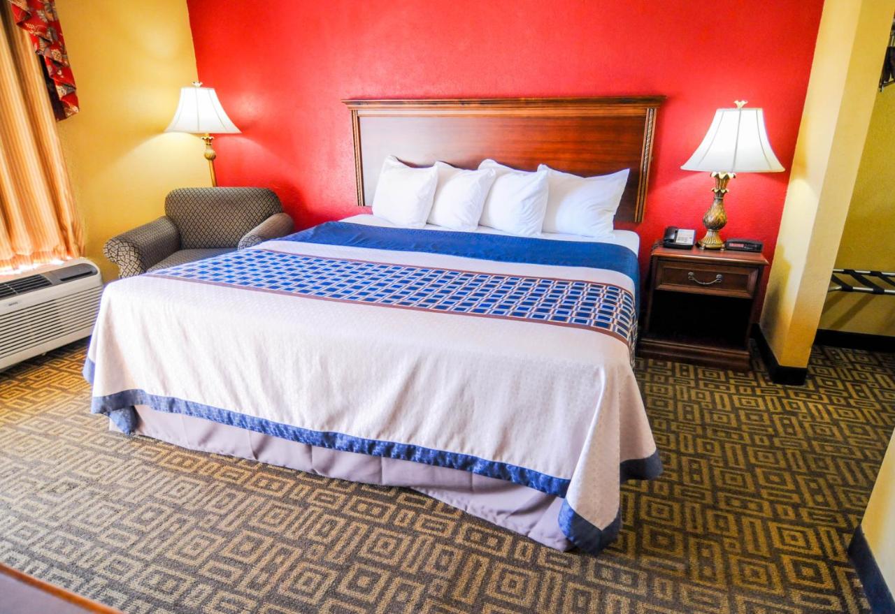 | Heritage Inn