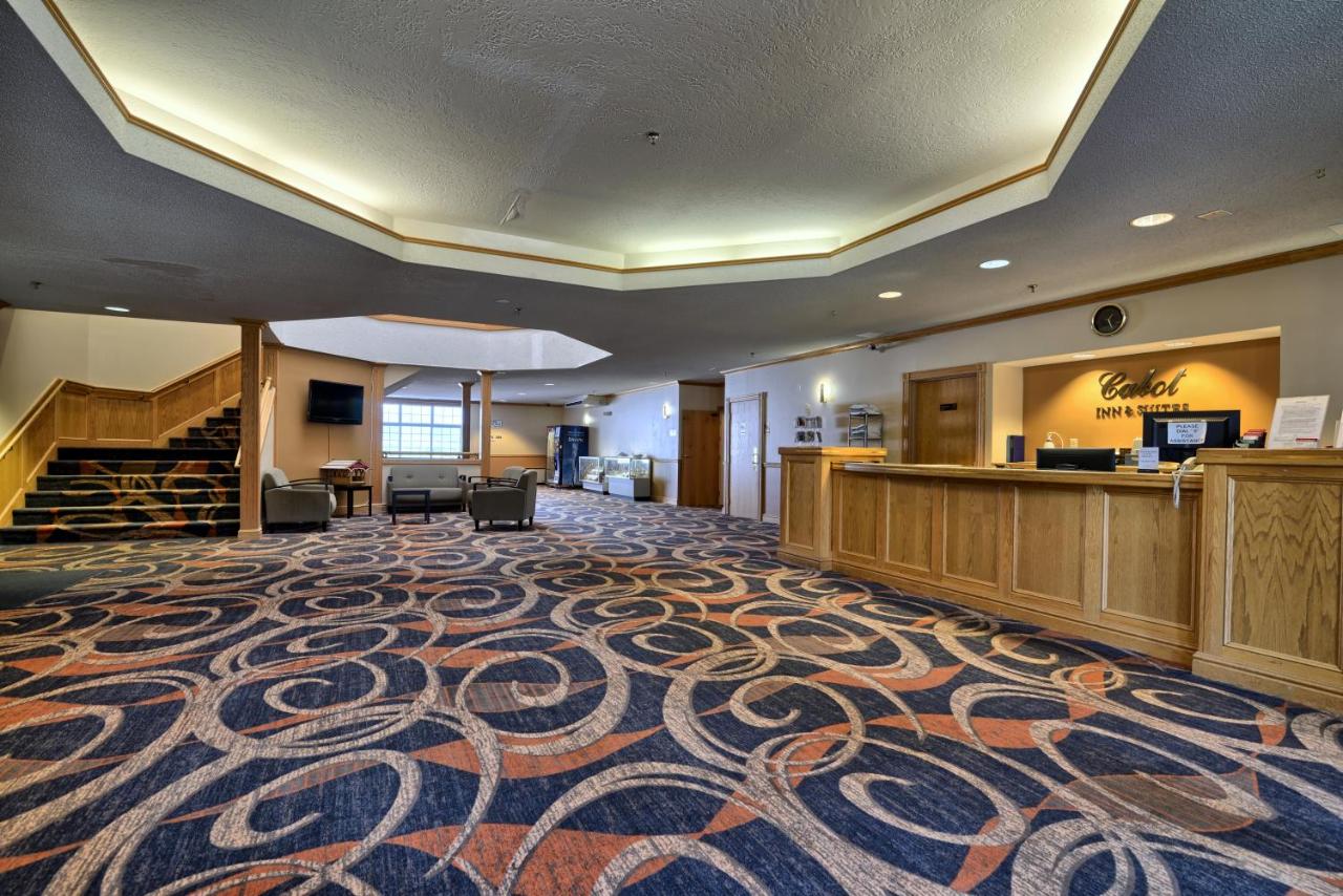 | Cabot Inn & Suites