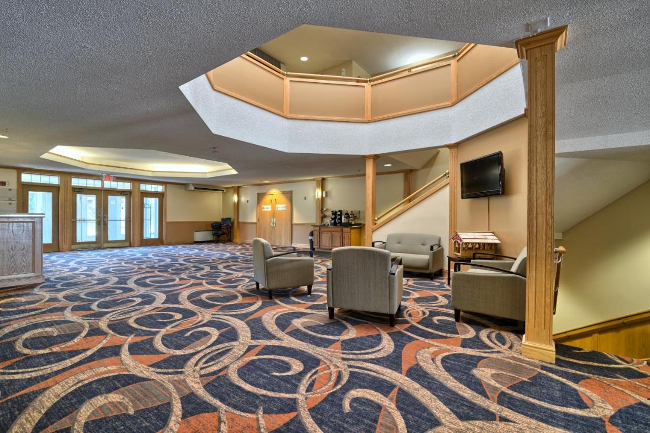 | Cabot Inn & Suites