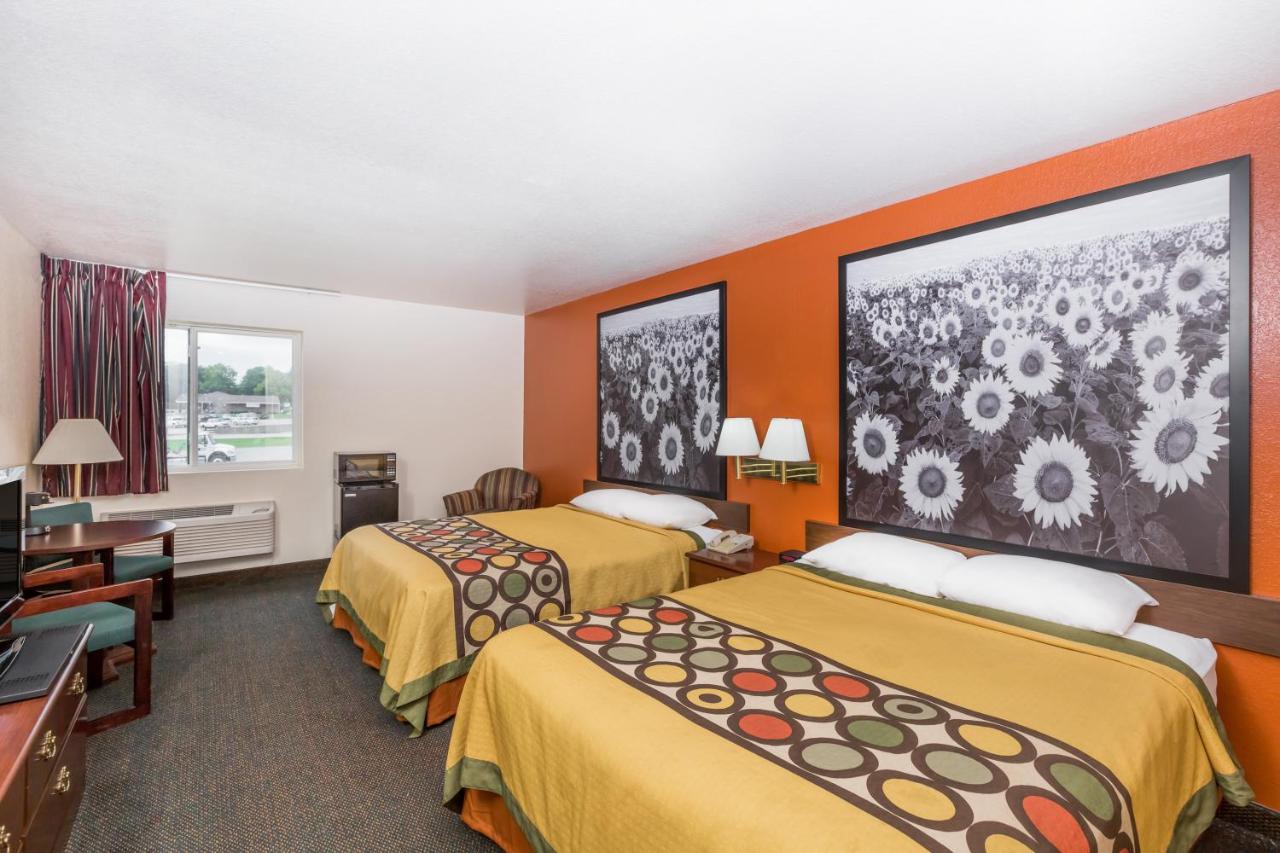 Queen Room with Two Queen Beds - Disability Access/Non-Smoking at Super 8 by Wyndham Holton