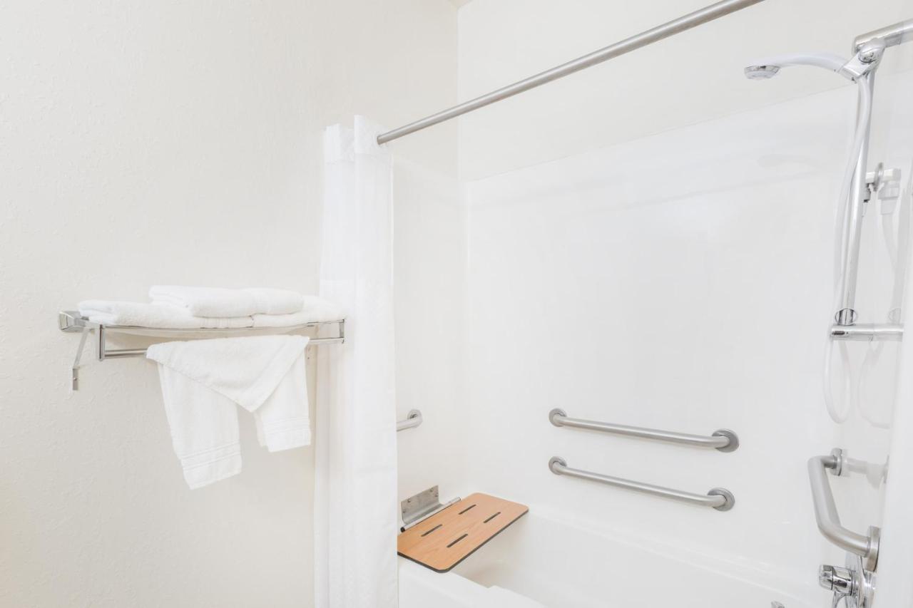Queen Room with Two Queen Beds - Disability Access/Non-Smoking at Super 8 by Wyndham Holton