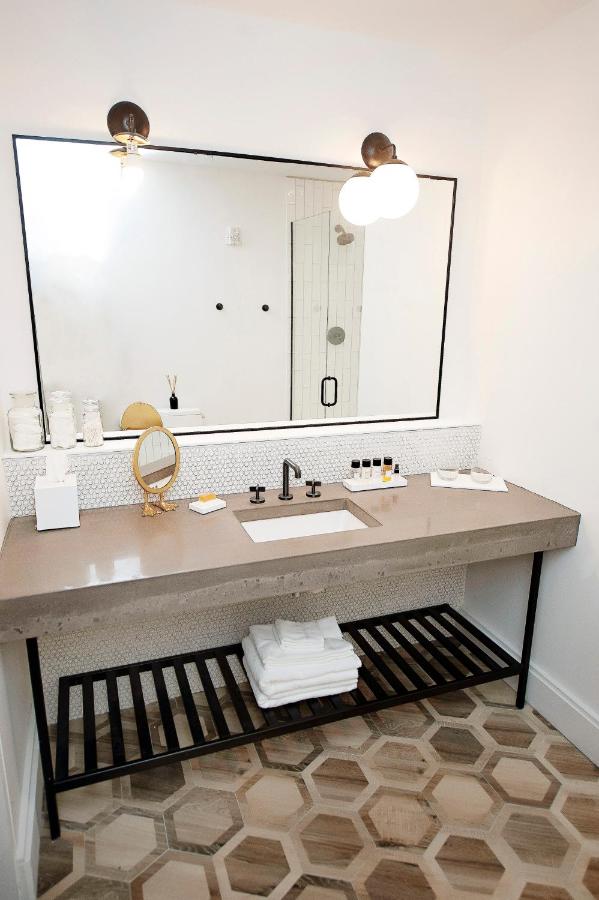 | Hotel Covington Cincinnati Riverfront