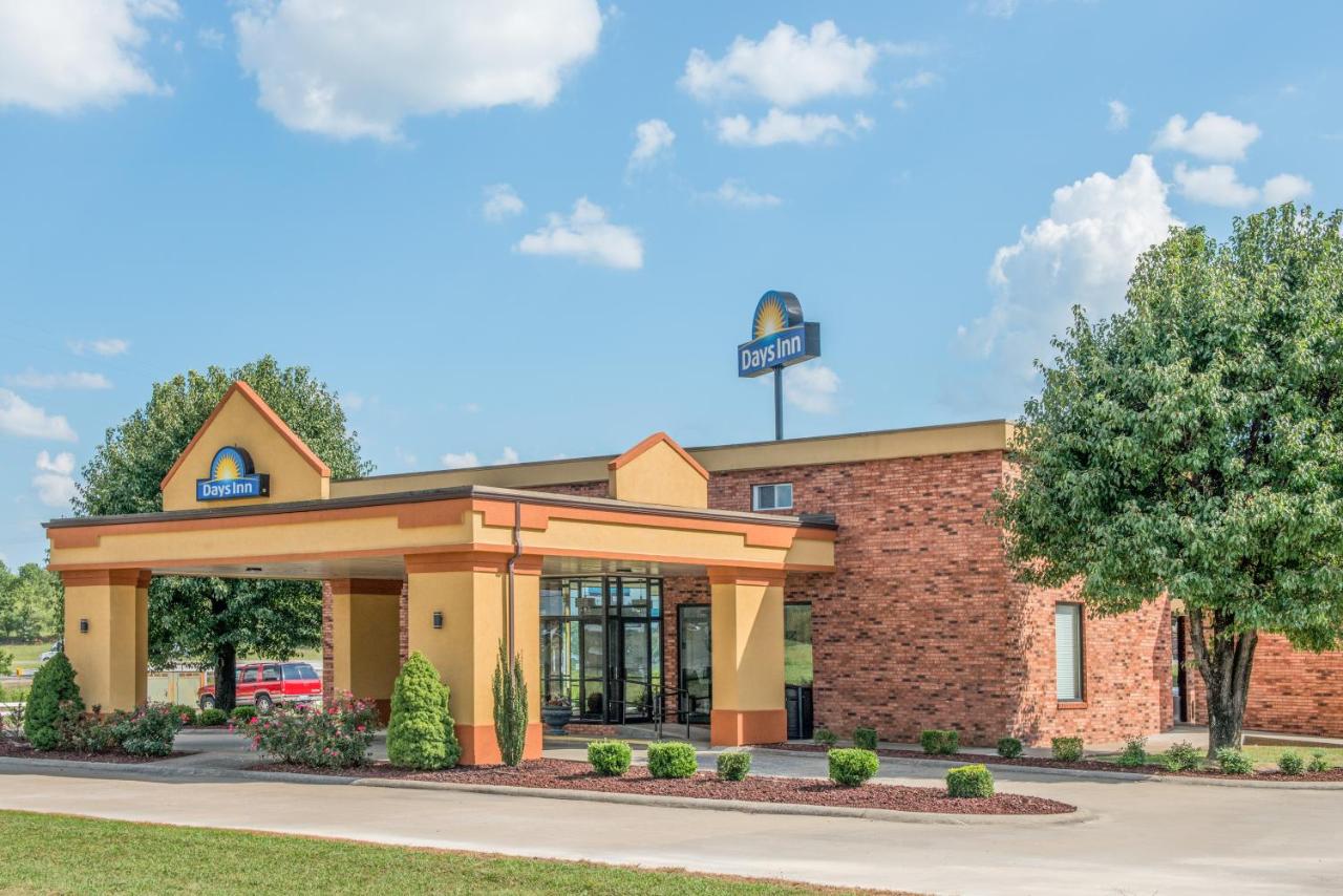 | Days Inn by Wyndham Calvert City