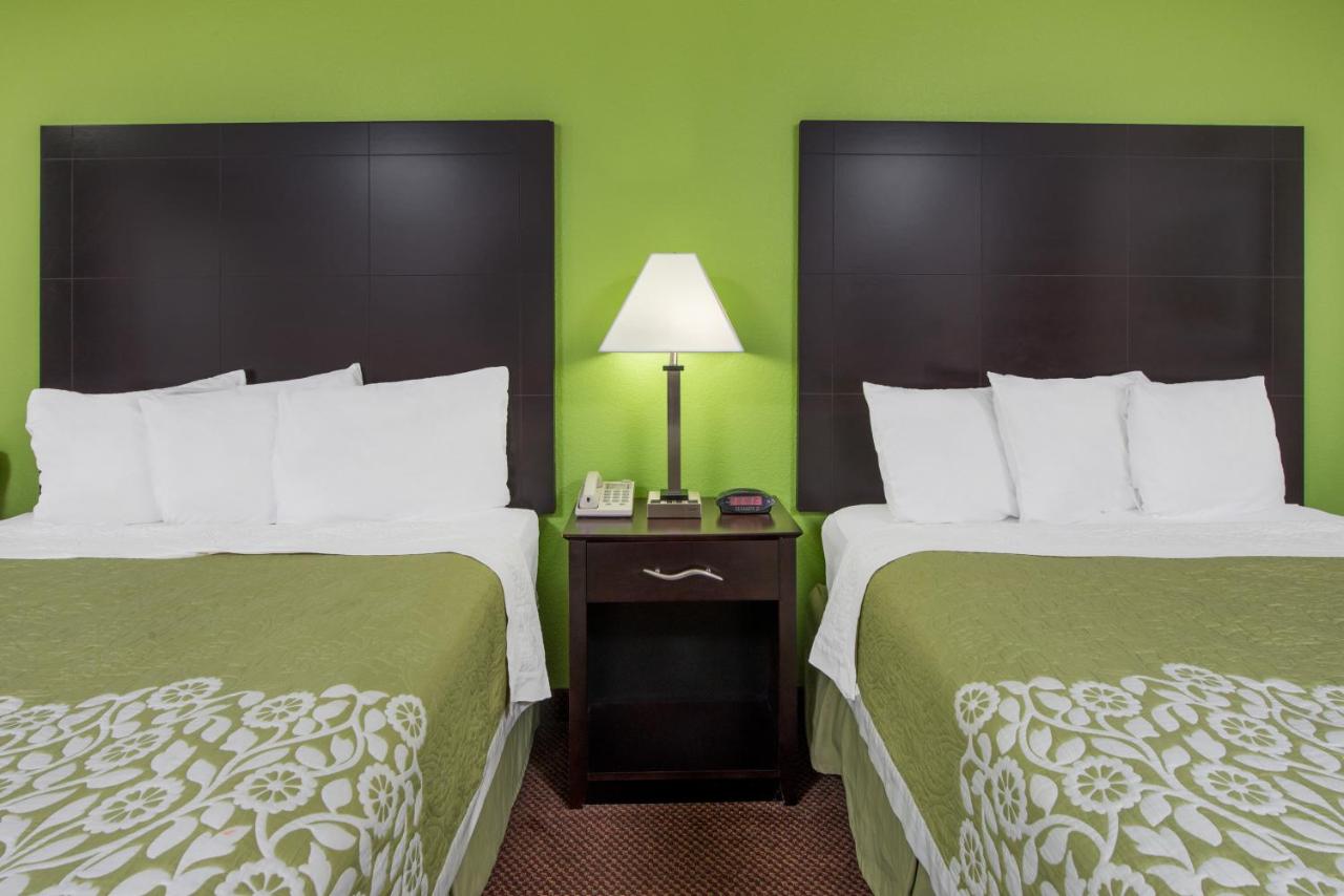 | Days Inn by Wyndham Calvert City