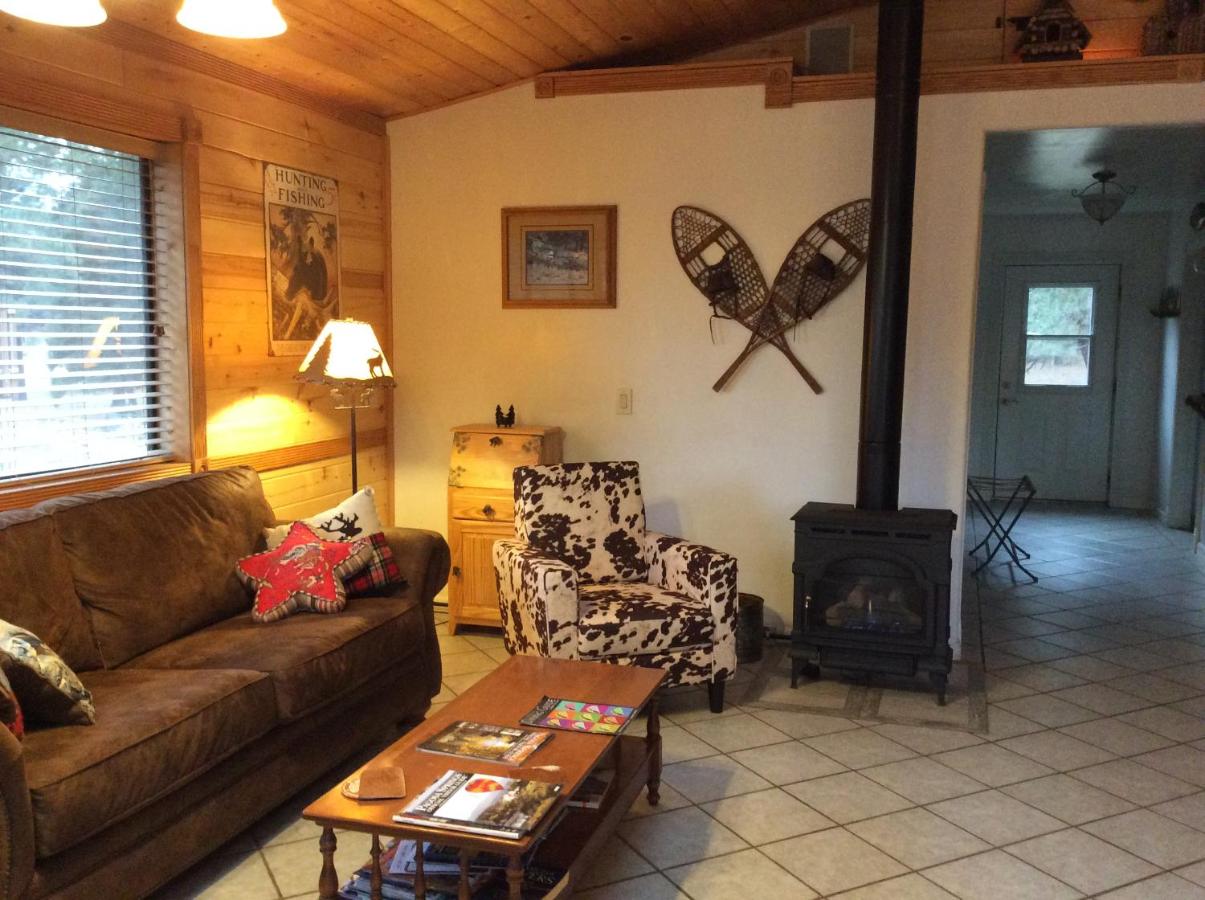 | Elktrace Bed and Breakfast