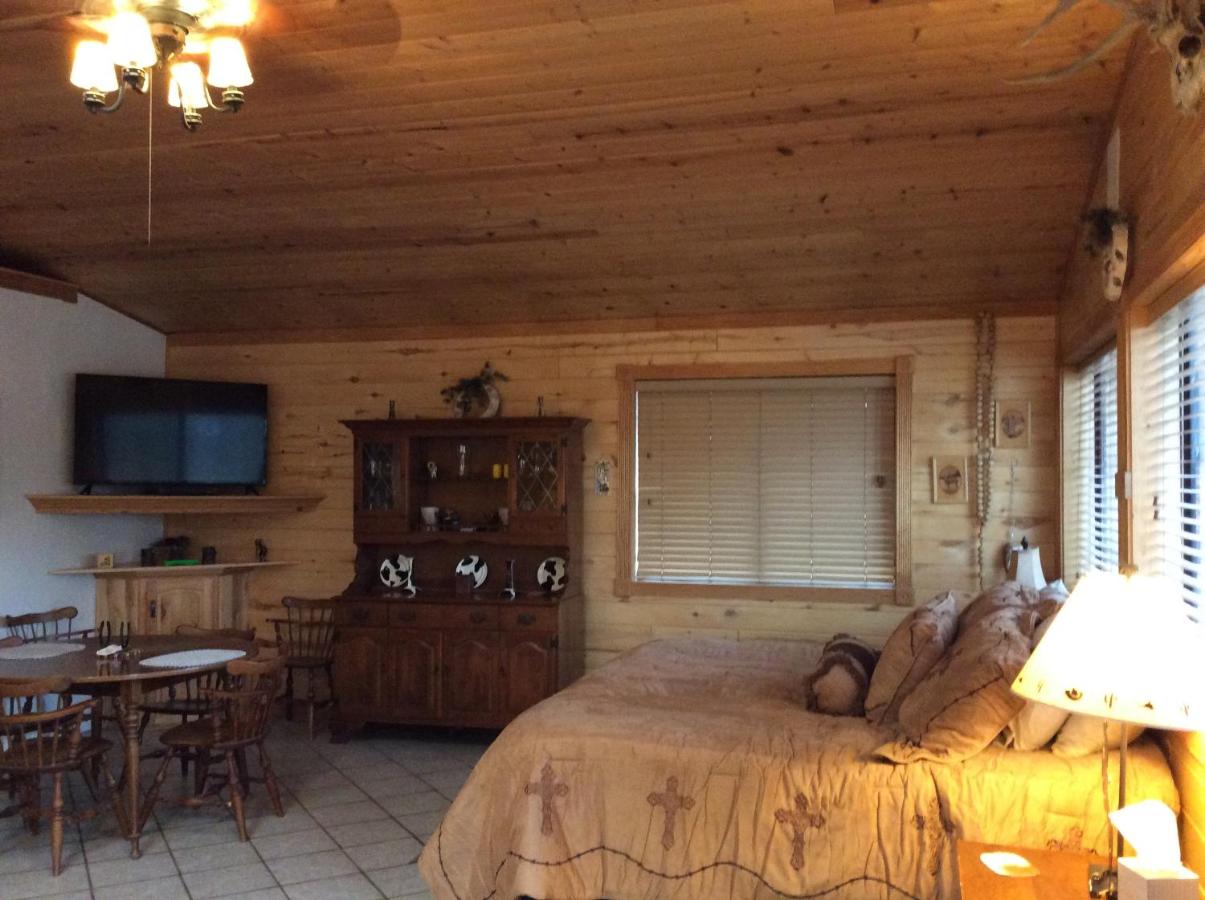 | Elktrace Bed and Breakfast
