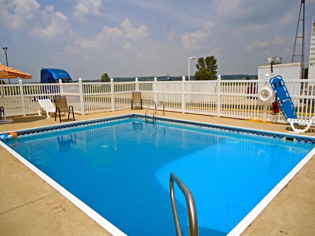 | Motel 6-Dale, IN
