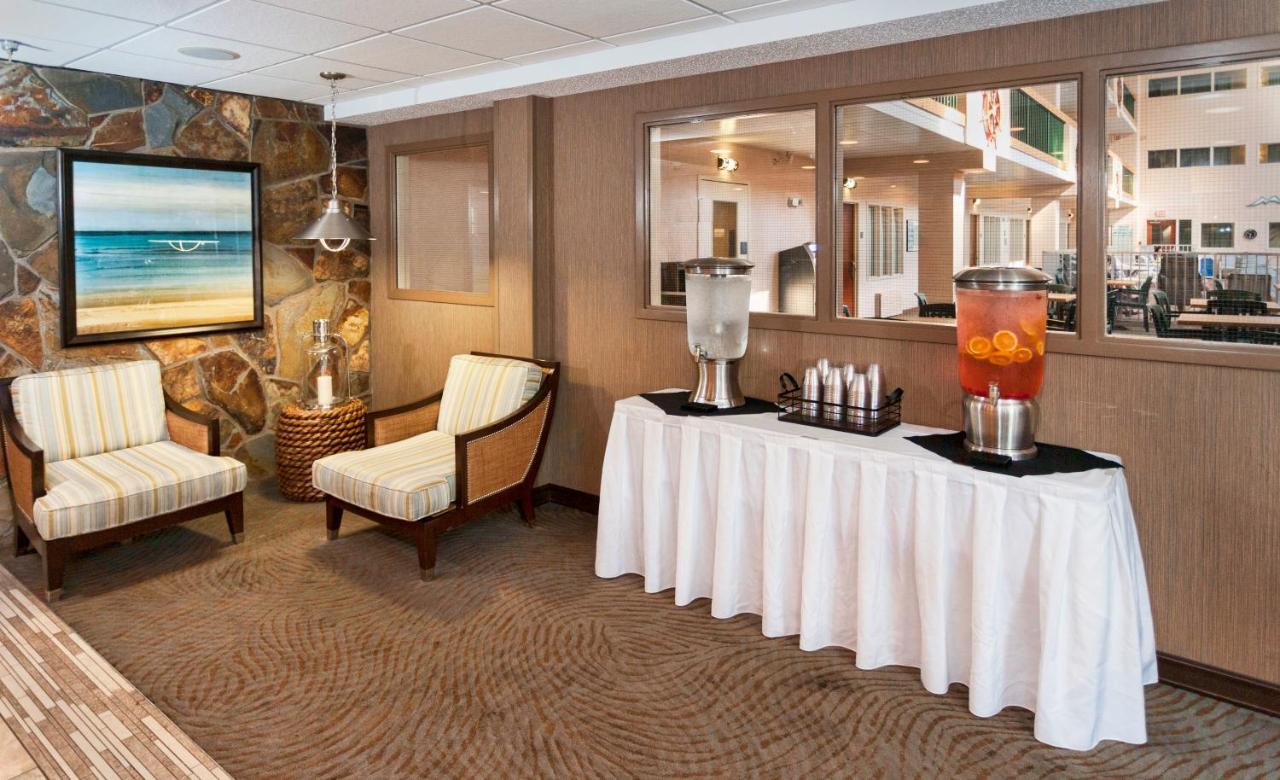 | The Inn on Lake Superior