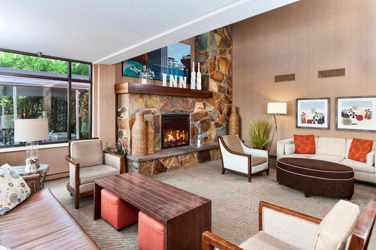 | The Inn on Lake Superior