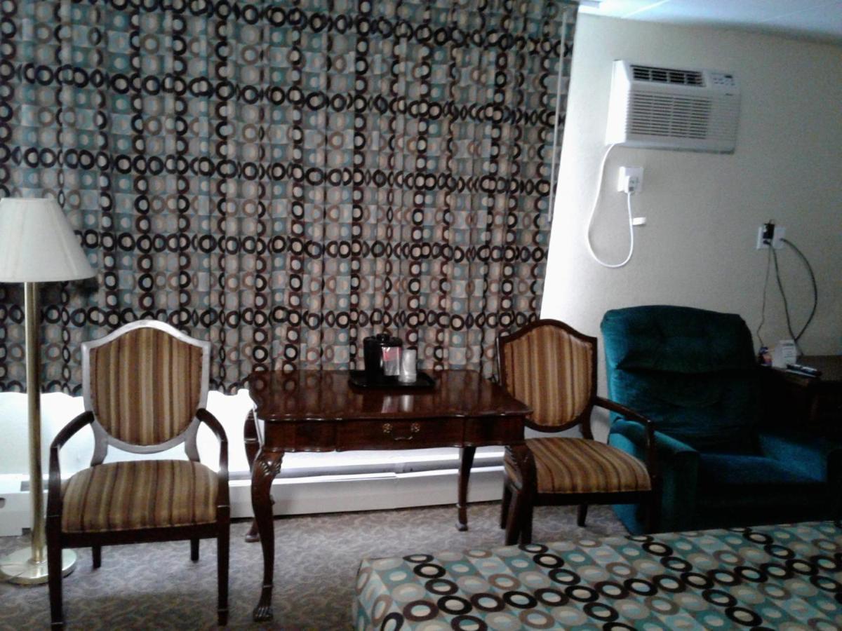 | Red Carpet Inn Rochester