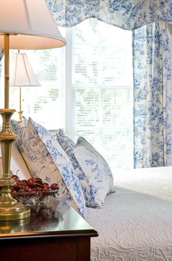 | A Williamsburg White House Inn
