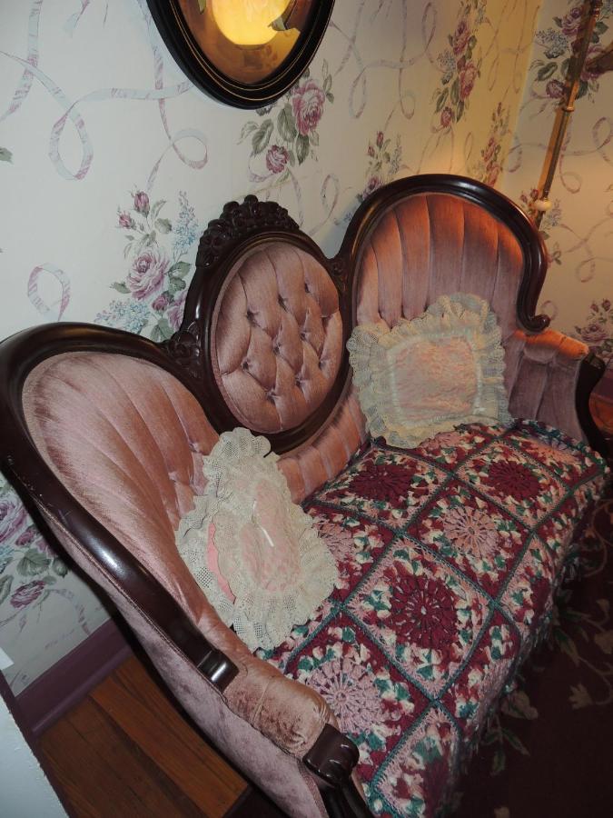 | Farnsworth House Inn