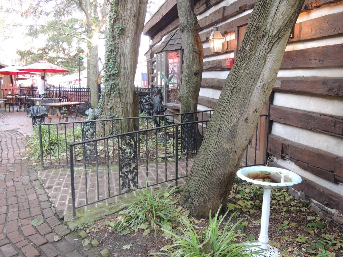 | Farnsworth House Inn