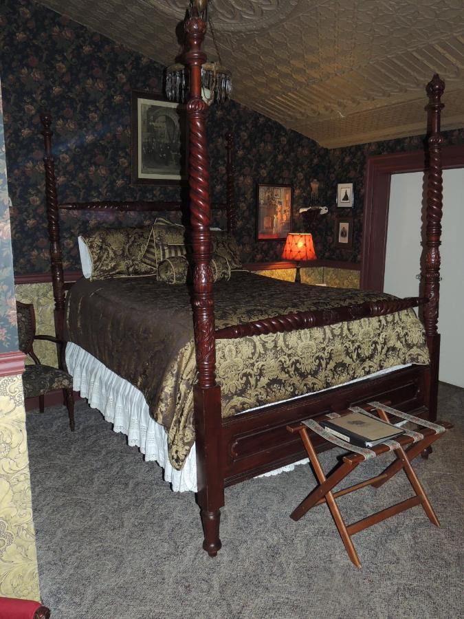 | Farnsworth House Inn