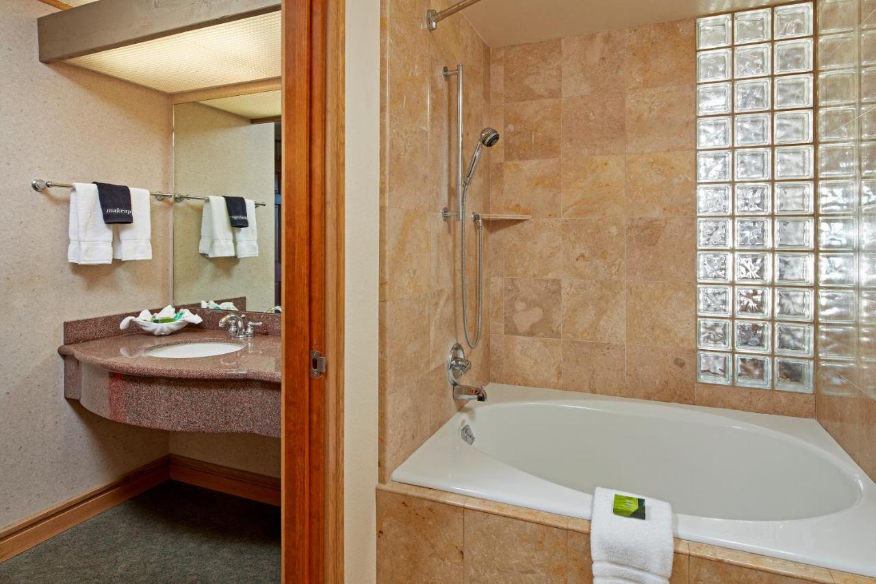 Premium King Oceanfront Room at Cavalier Oceanfront Resort