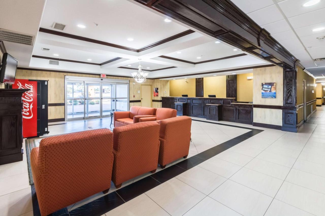 | Motel 6-Joshua, TX