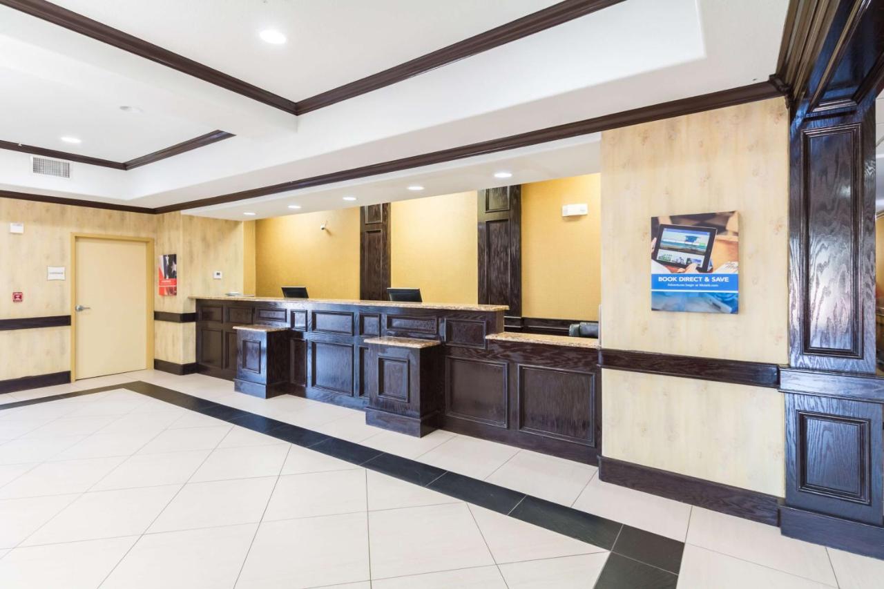| Motel 6-Joshua, TX