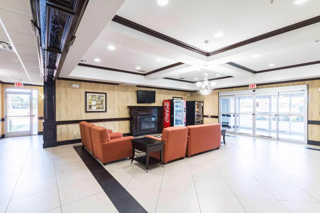| Motel 6-Joshua, TX