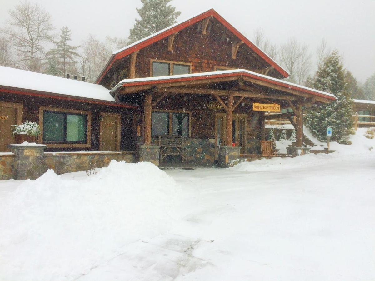  | Adirondack Spruce Lodge