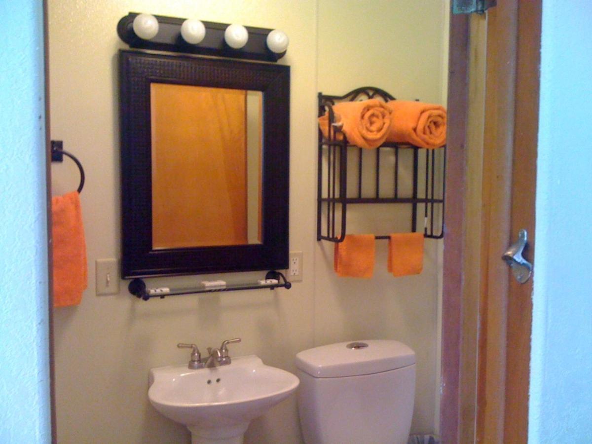  | Cool Springs Inn