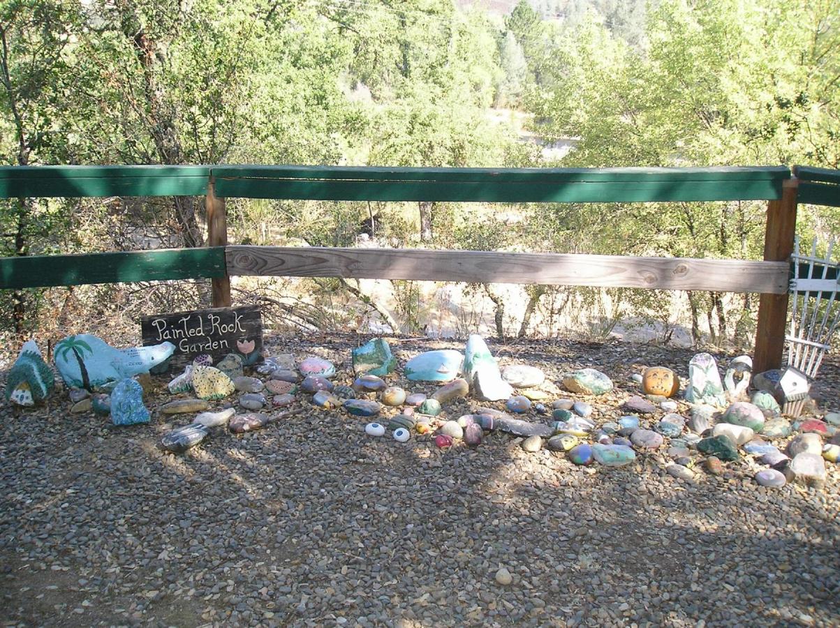 | Ponderosa Camping Resort One-Bedroom Cabin 2