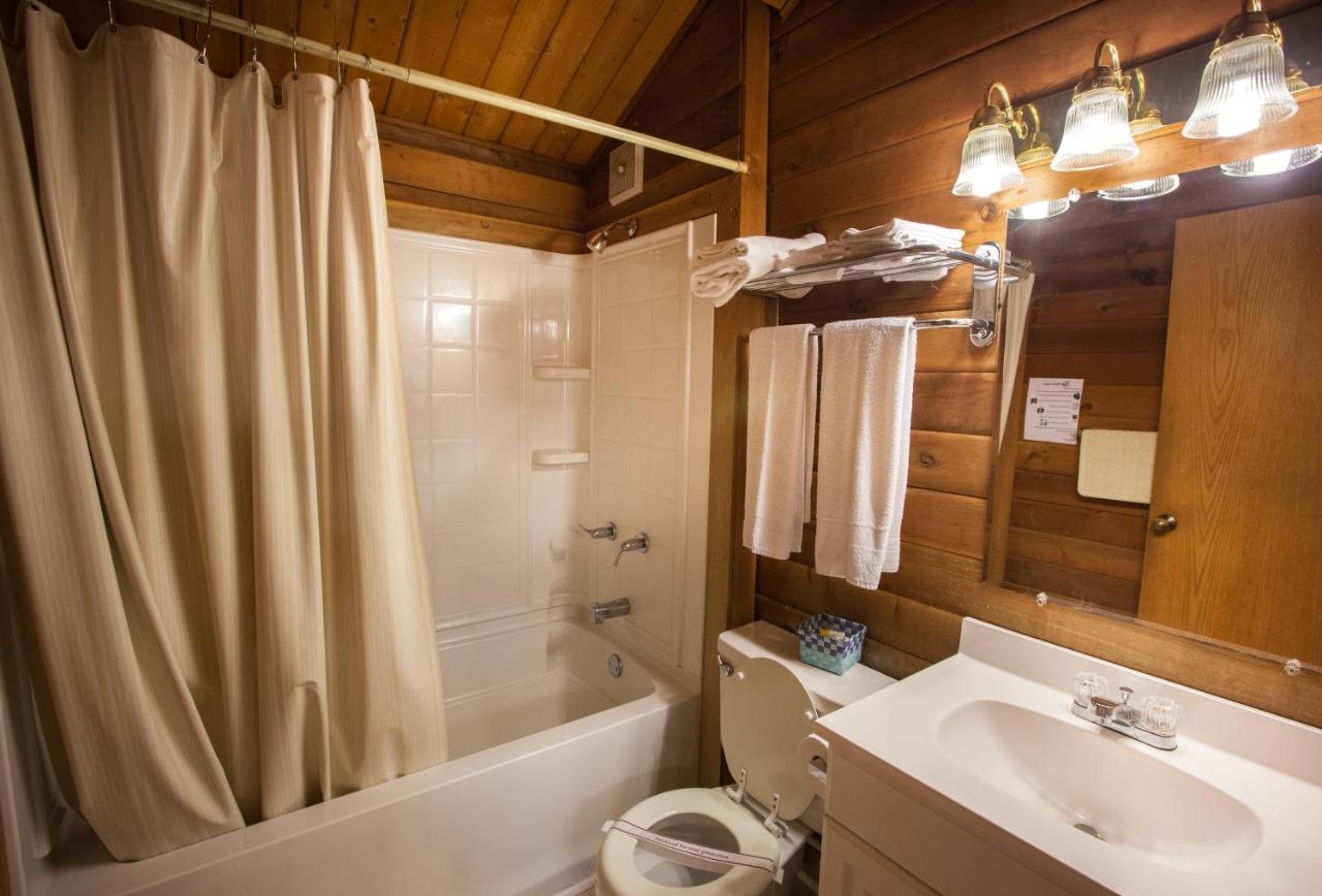 | Lake Texoma Camping Resort Cabin 4