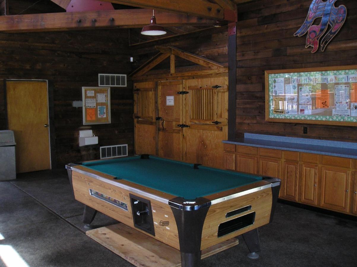  | Mount Vernon Camping Resort Studio Cabin 5