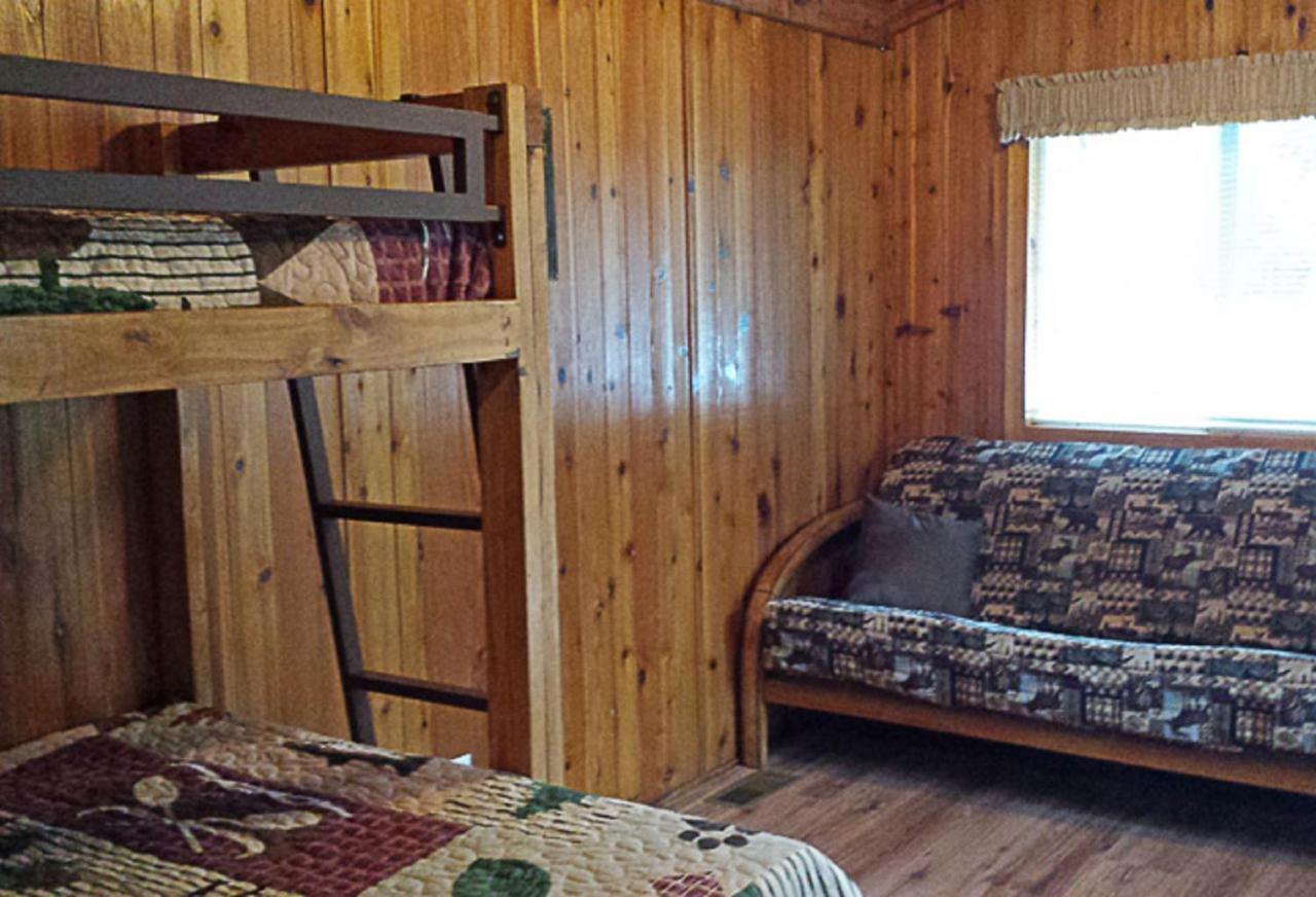  | Mount Vernon Camping Resort Studio Cabin 4