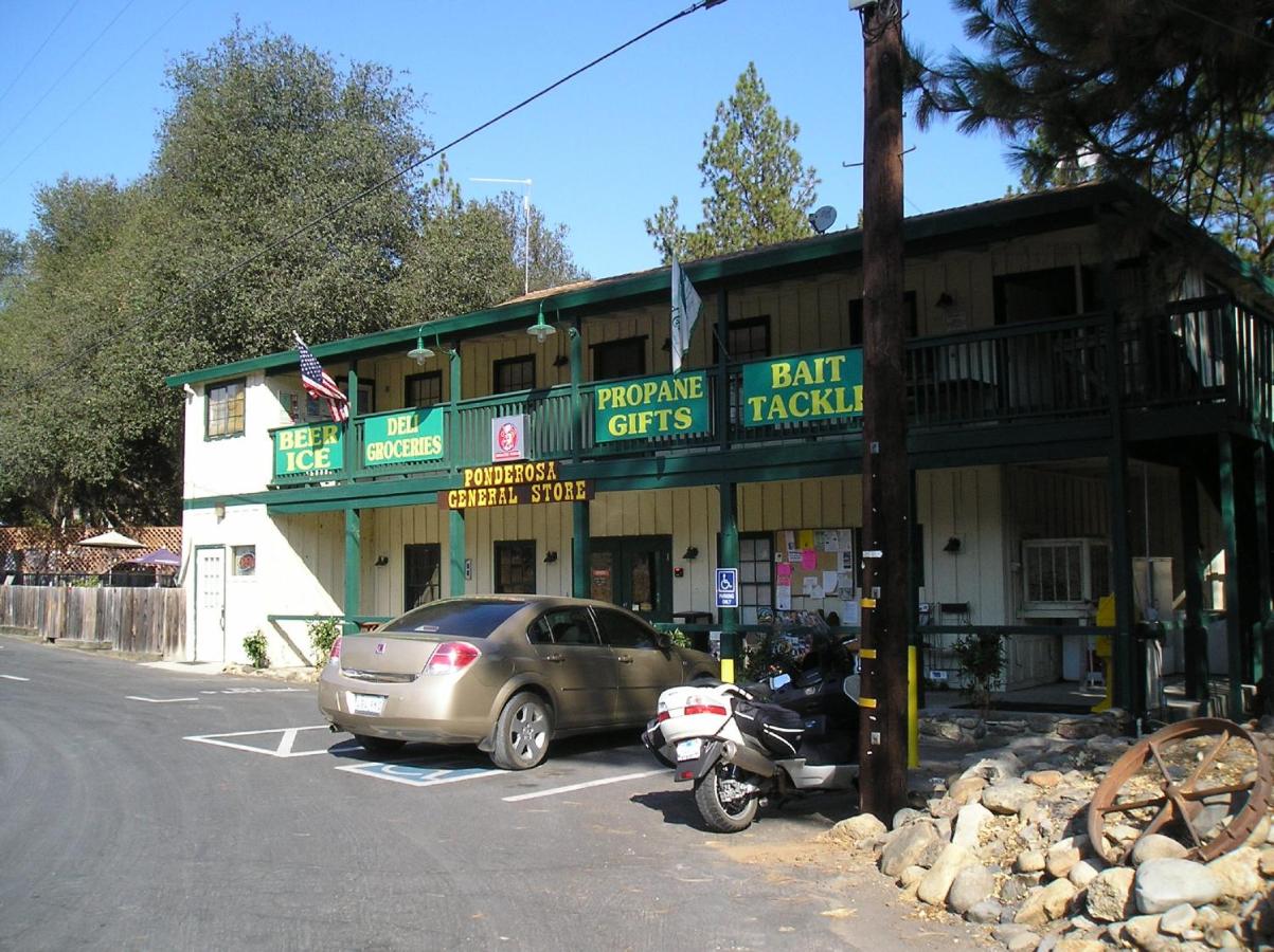| Ponderosa Camping Resort One-Bedroom Cabin 4