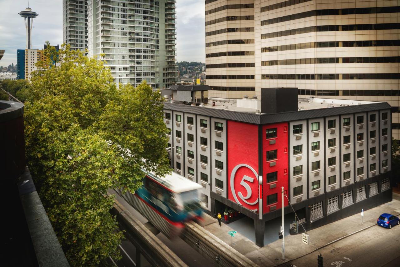 | Staypineapple, Hotel FIVE, Downtown Seattle
