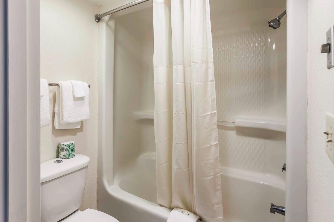 King Room - Non-Smoking at Quality Inn South Boston - Danville East