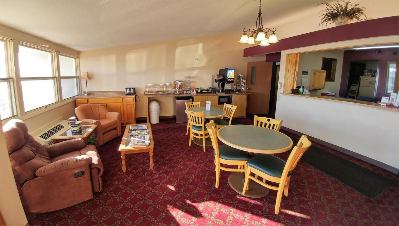 | Red Carpet Inn - Windom
