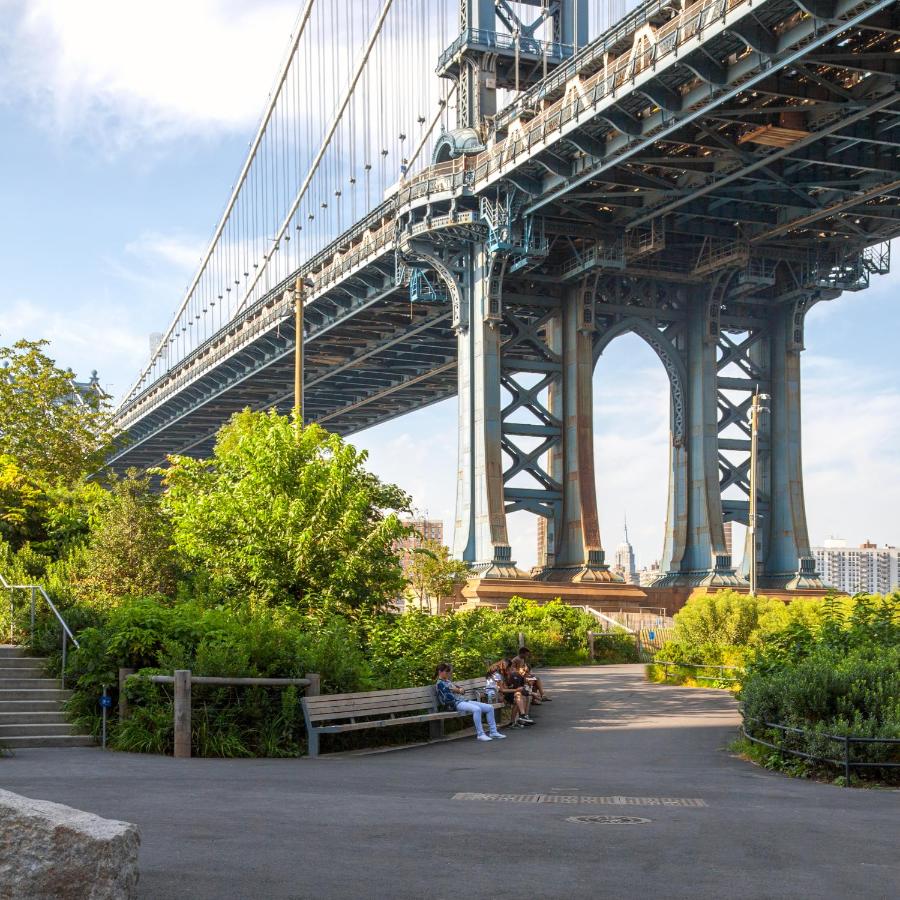 | 1 Hotel Brooklyn Bridge