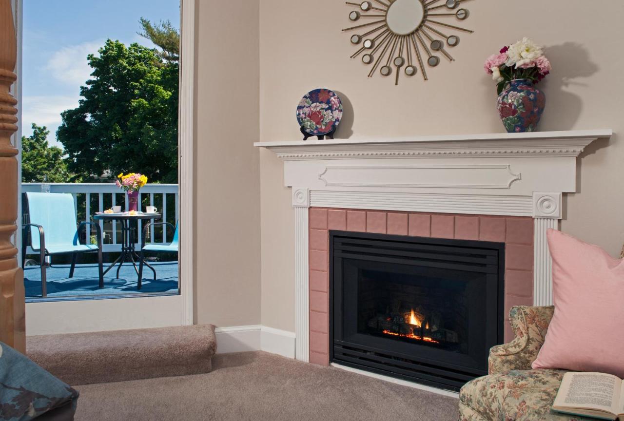 | Beech Tree Inn and Cottage
