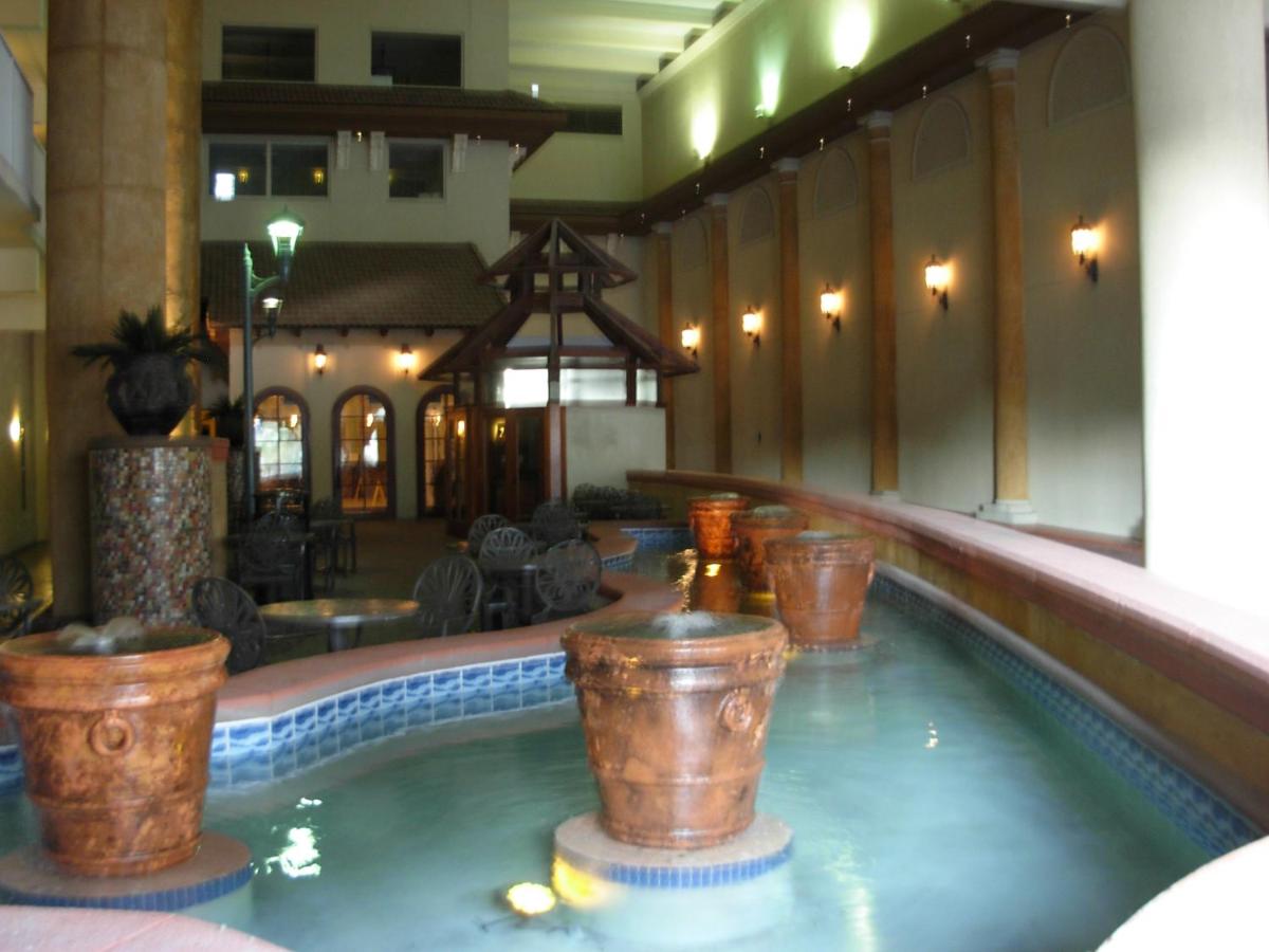 | Shores of Panama Penthouse Resort
