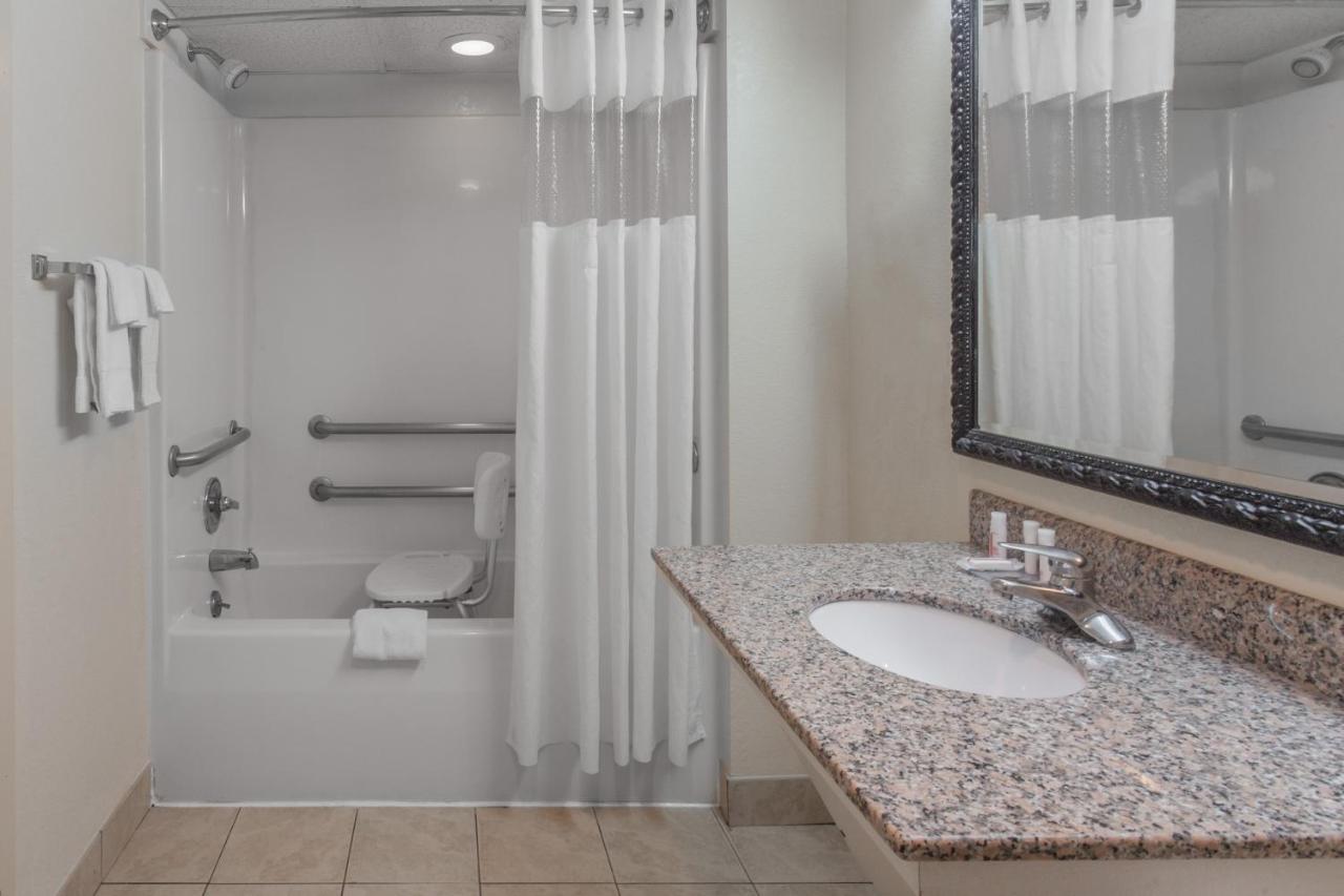 King Room - Disability Access at Baymont by Wyndham Pigeon Forge near Island Drive