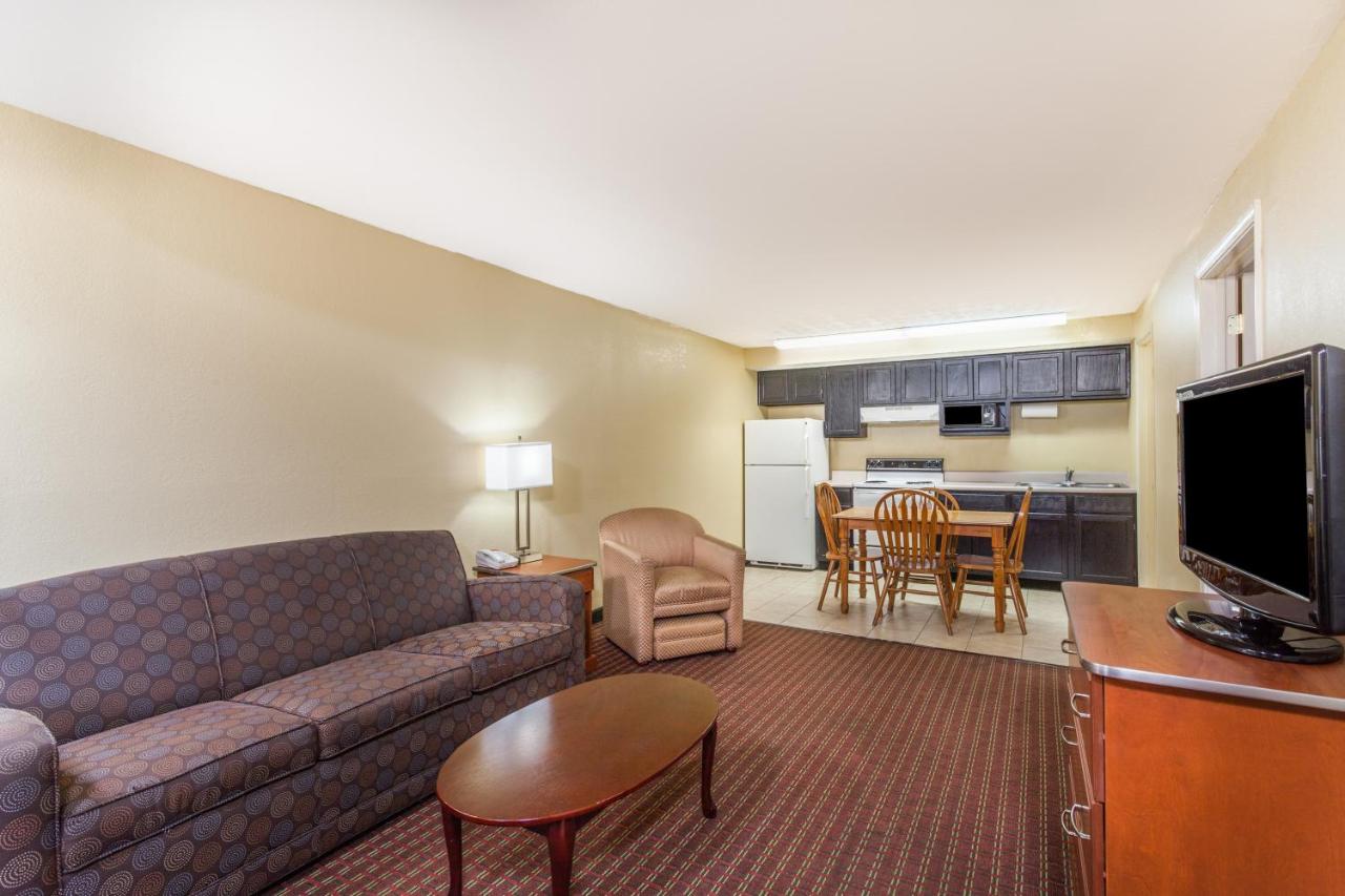 One-Bedroom Suite with Two Queen Beds - Non-Smoking at Baymont by Wyndham Pigeon Forge near Island Drive
