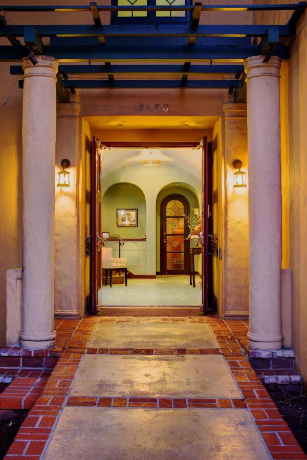 | Bancroft Hotel