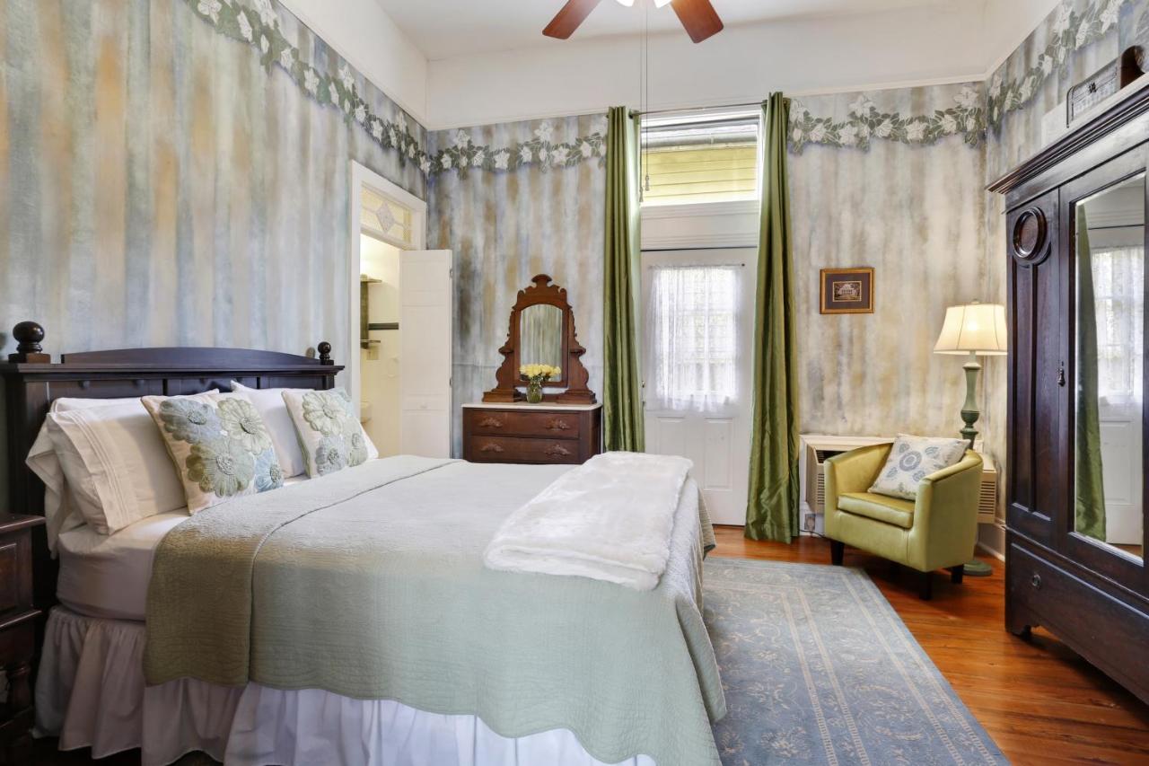 | Auld Sweet Olive Bed and Breakfast