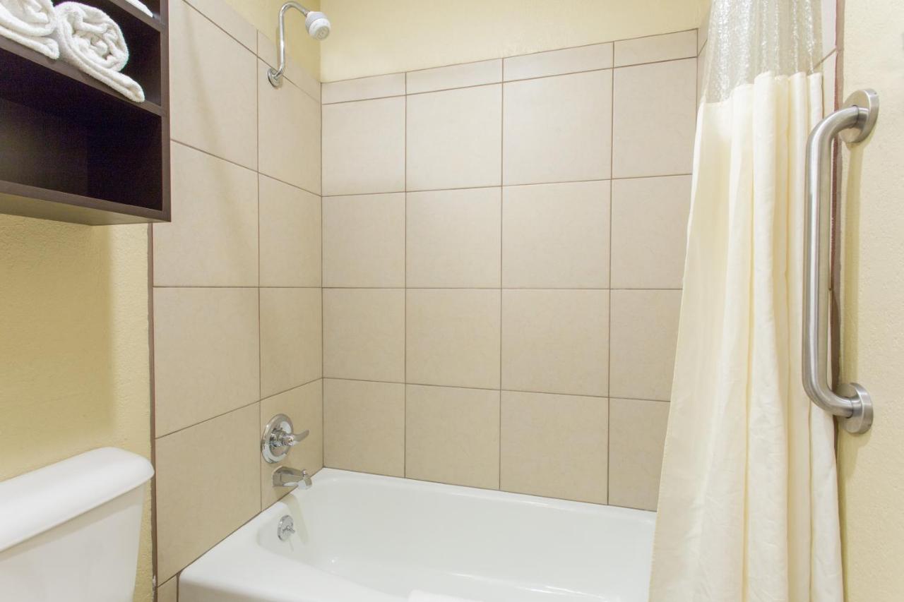 Queen Room with Two Queen Beds - Disability Access at Days Inn & Suites by Wyndham Waterloo