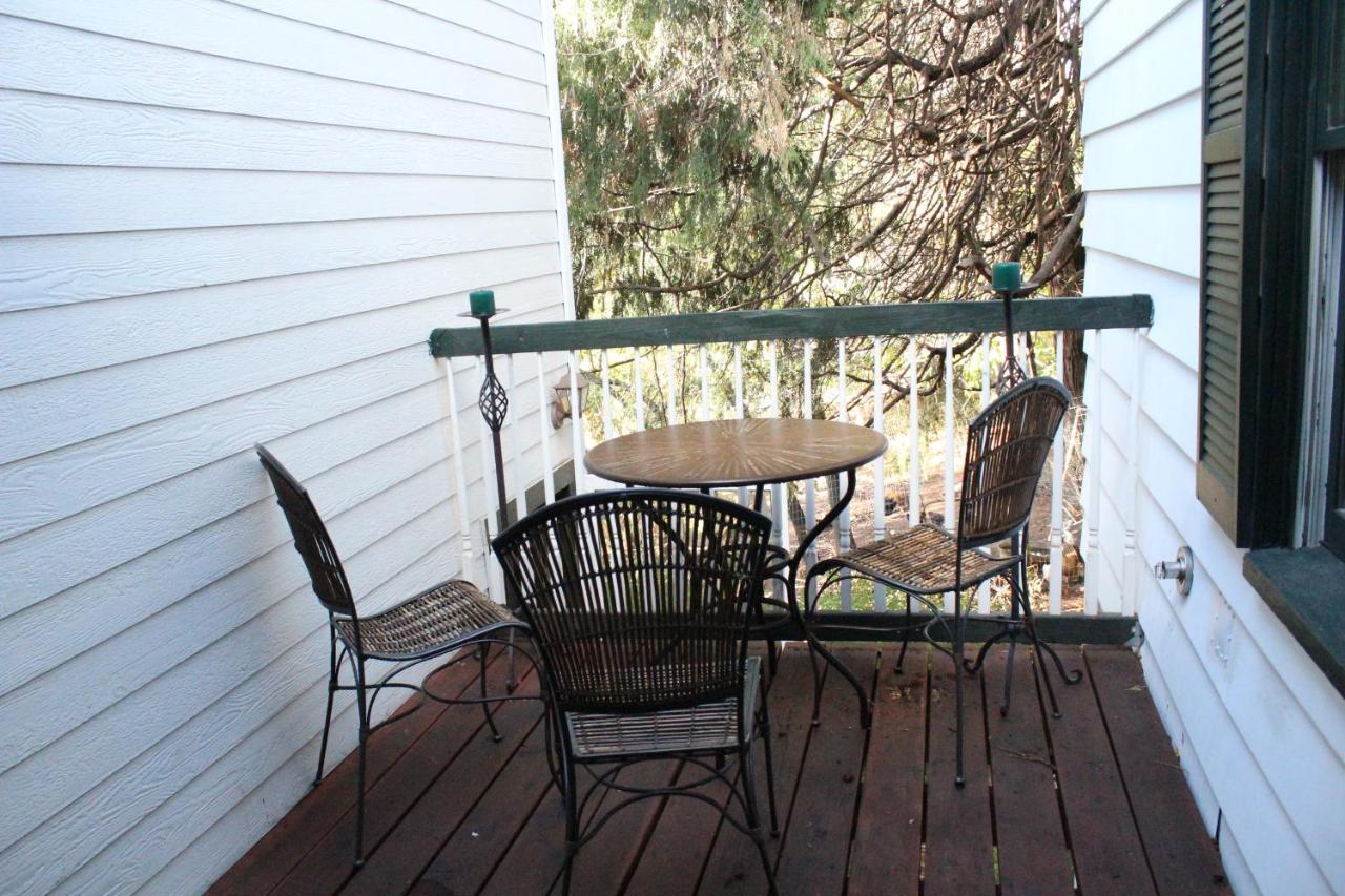 | GlenMorey Country House